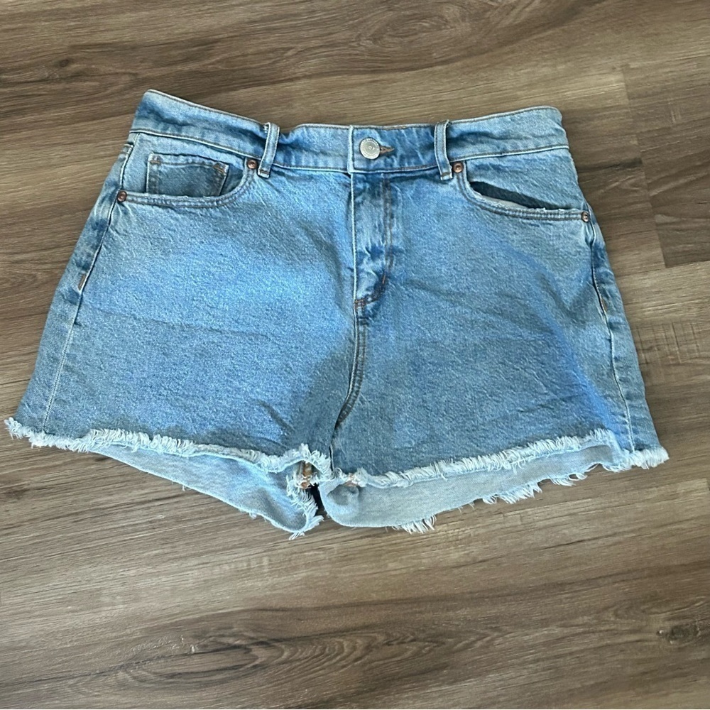 LOFT Blue Light Wash Denim Shorts Women Size 27/4